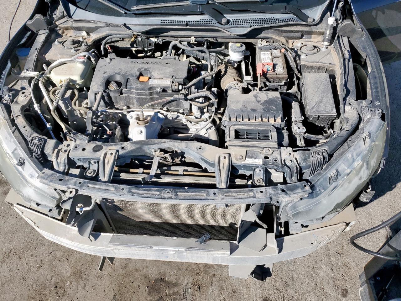 2018 Honda Civic Lx VIN: 19XFC2F57JE011828 Lot: 90492205