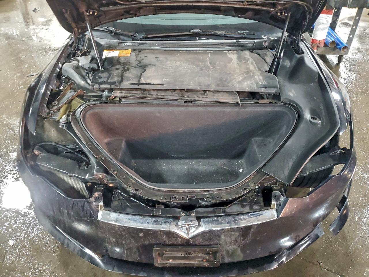 2018 Tesla Model S VIN: 5YJSA1E23JF263219 Lot: 93121235