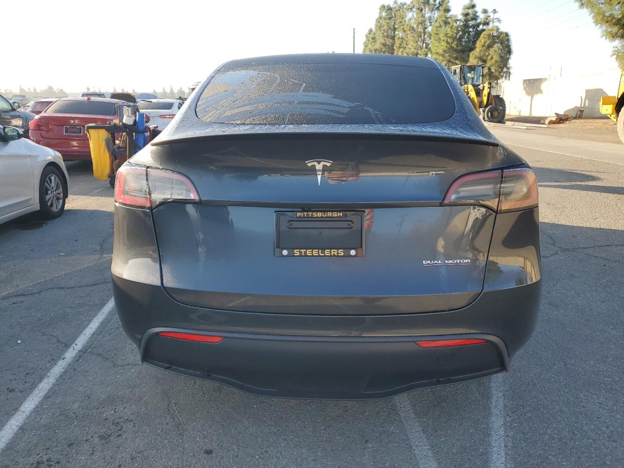 2024 Tesla Model Y VIN: 7SAYGDEF8RF024468 Lot: 91610225
