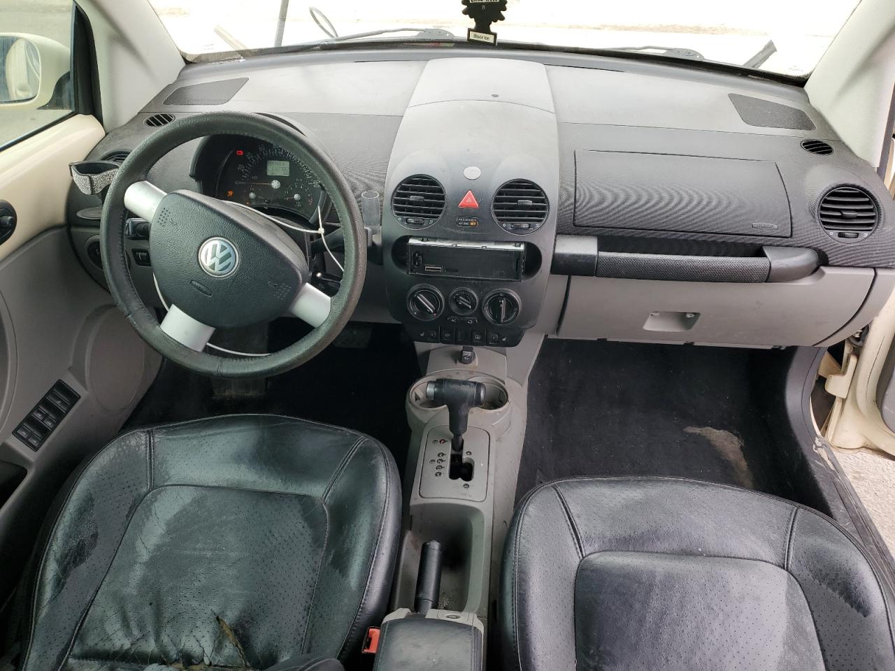 2004 Volkswagen New Beetle Gls VIN: 3VWCD31Y64M320270 Lot: 92897725