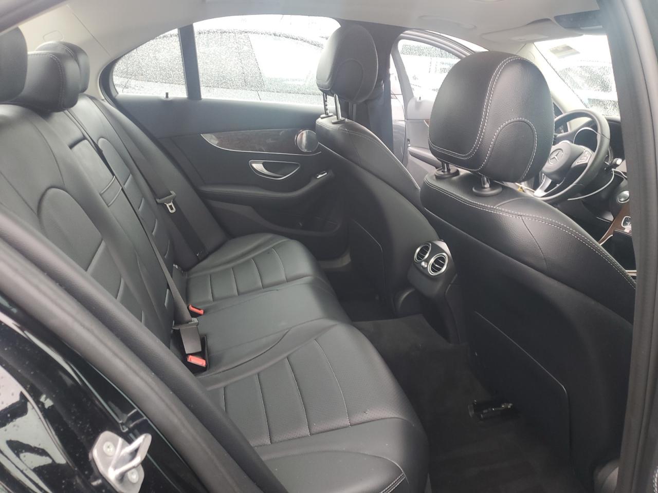 2017 Mercedes-Benz C 300 VIN: 55SWF4JB6HU209187 Lot: 92944535