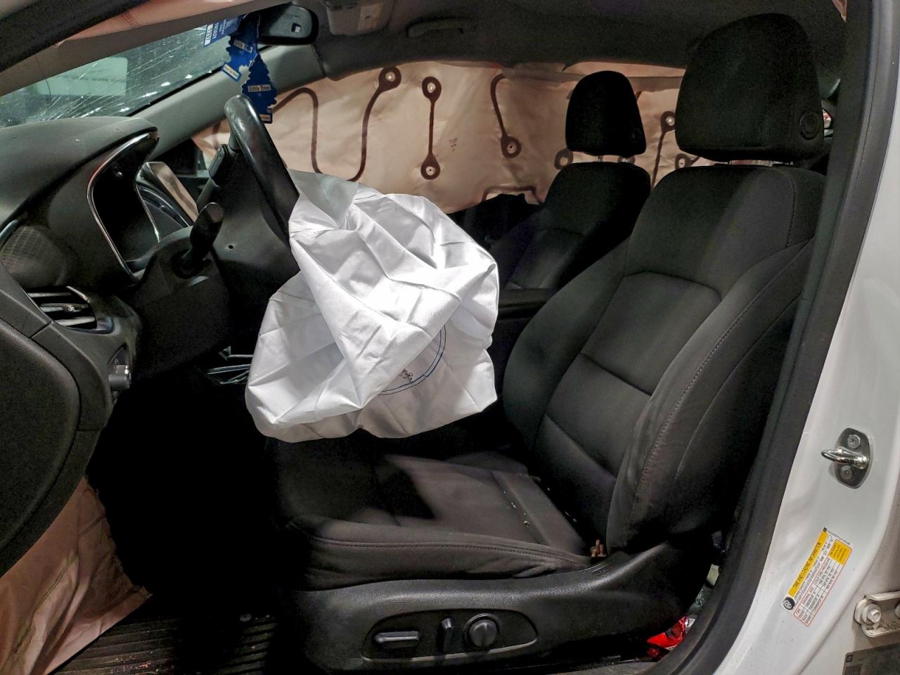 2018 Chevrolet Malibu Lt VIN: 1G1ZD5ST2JF129199 Lot: 94708375