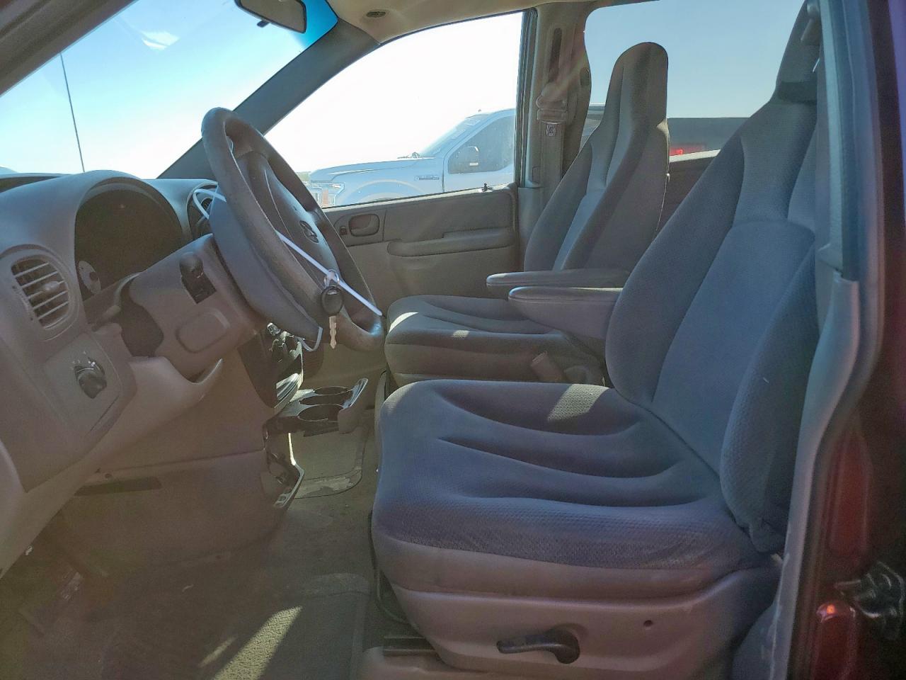 2002 Dodge Grand Caravan Se VIN: 1B4GP24362B585696 Lot: 92366485