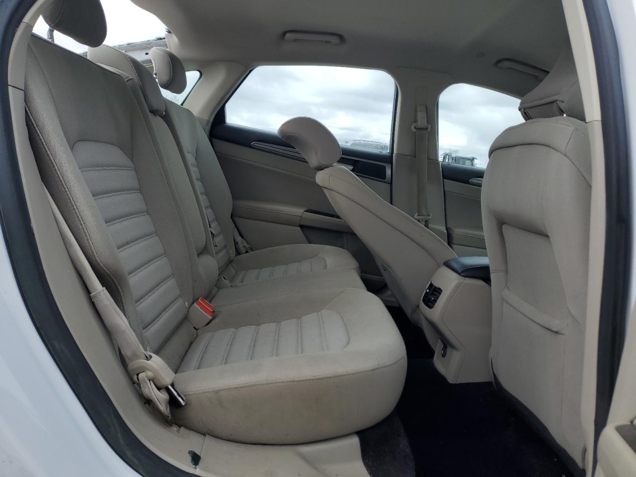 2017 Ford Fusion Se Hybrid VIN: 3FA6P0LU8HR172198 Lot: 91813455