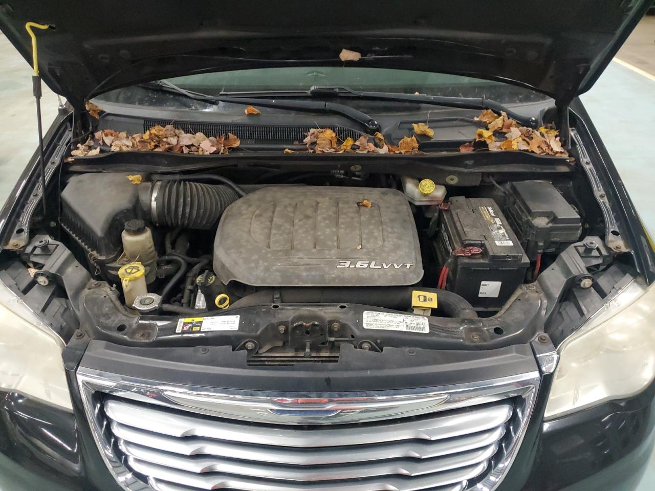 2013 Chrysler Town & Country Touring VIN: 2C4RC1BGXDR560442 Lot: 93756325