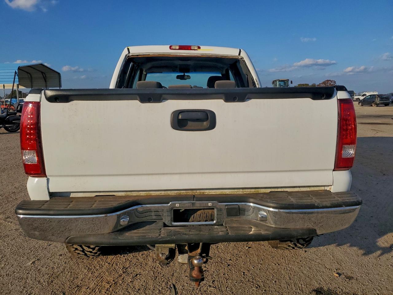 2006 Chevrolet Silverado C1500 VIN: 2GCEC13T461161215 Lot: 93954325