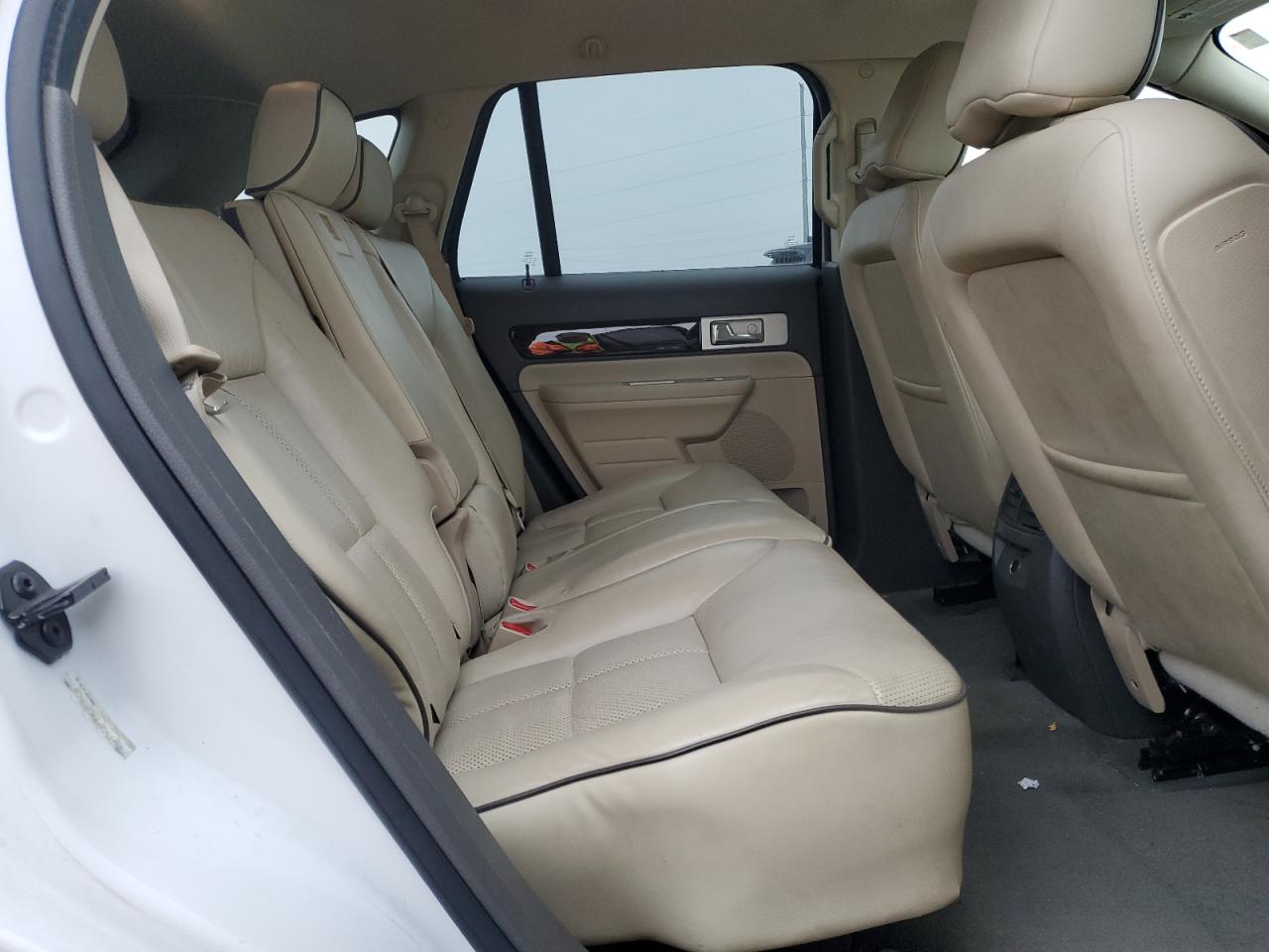 2010 Lincoln Mkx VIN: 2LMDJ6JC5ABJ13758 Lot: 92839805