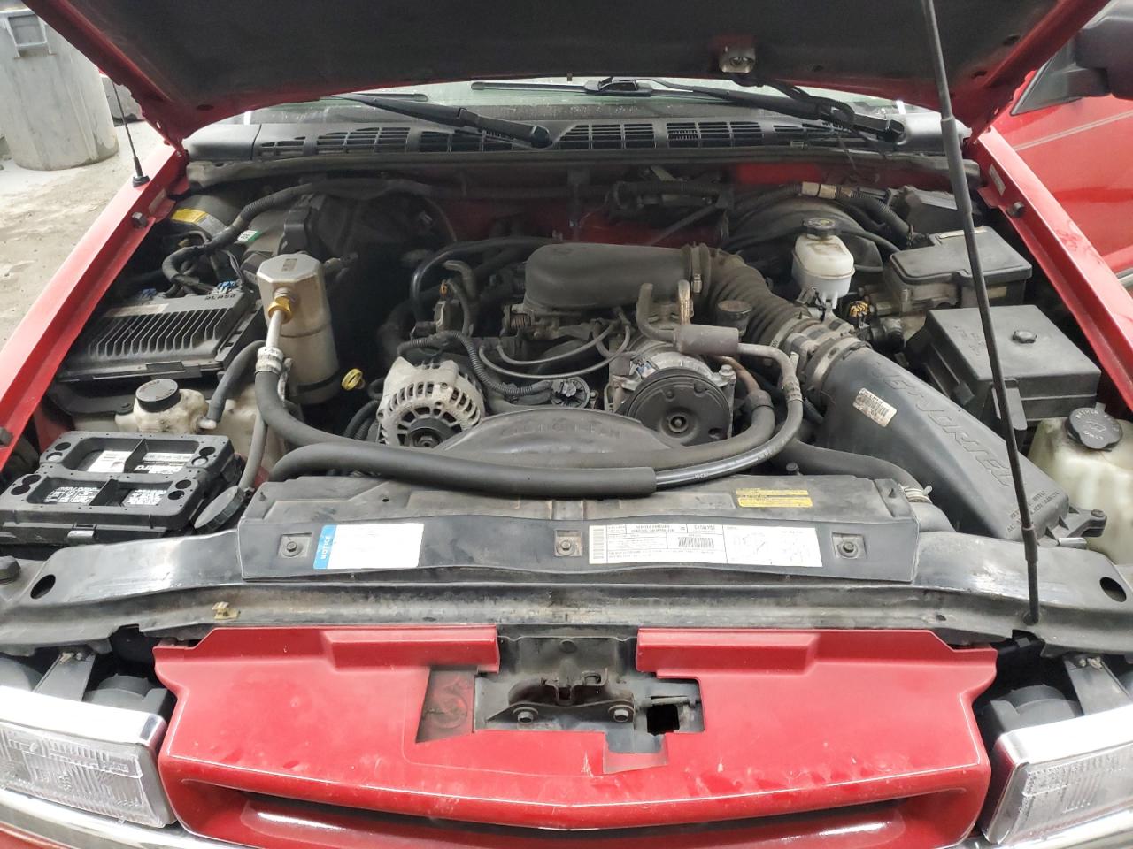 2000 Chevrolet Blazer VIN: 1GNDT13W3Y2313839 Lot: 92610125