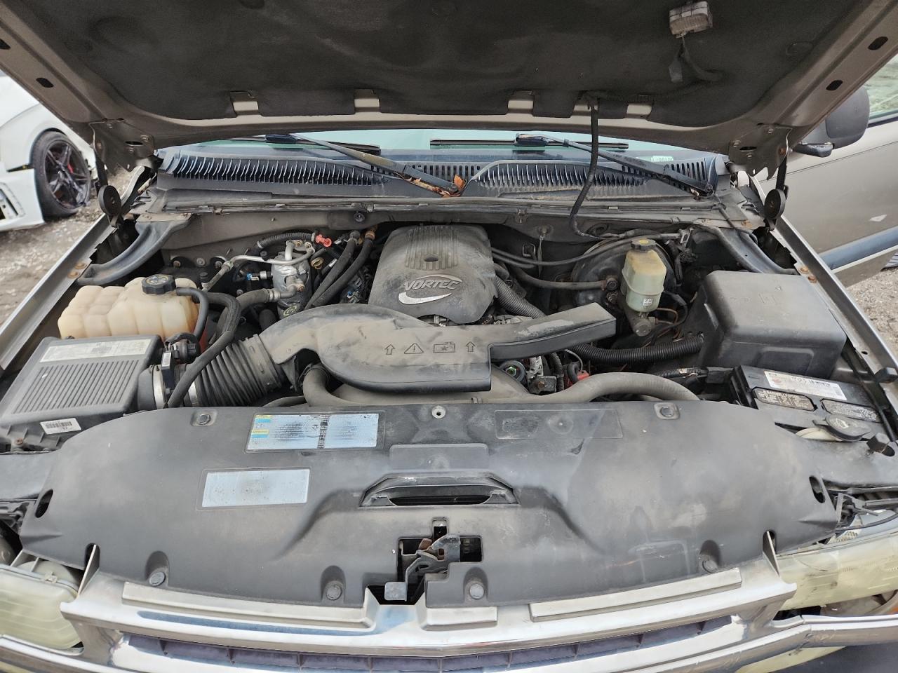 2002 Chevrolet Tahoe C1500 VIN: 1GNEC13V42J322333 Lot: 93874625