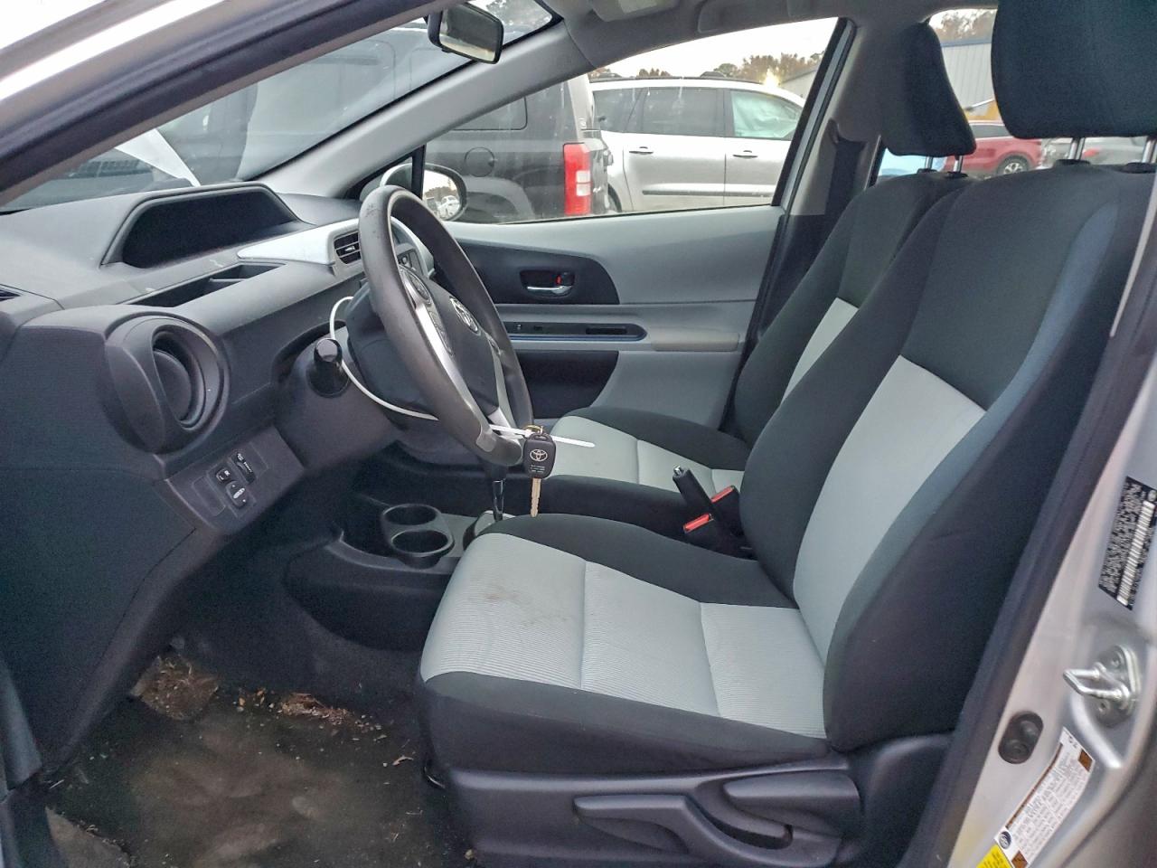 2012 Toyota Prius C VIN: JTDKDTB38C1521925 Lot: 93603285