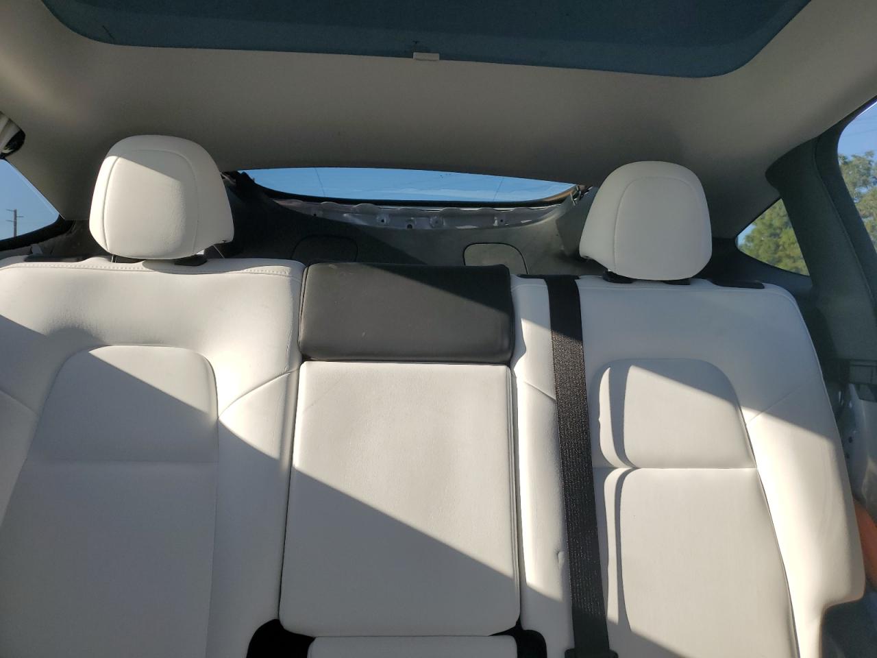 2024 Tesla Model Y VIN: 7SAYGDEE0RF062056 Lot: 90969225