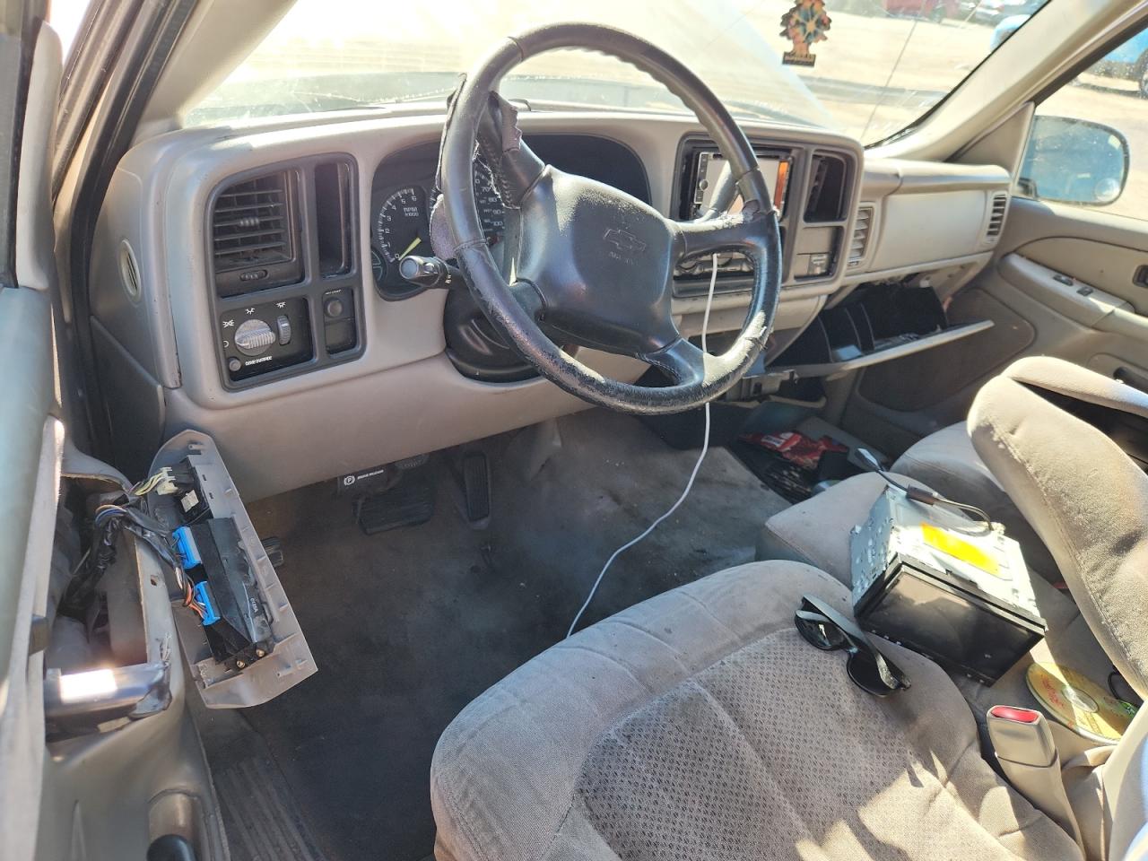 2000 Chevrolet Silverado C1500 VIN: 1GCEC19V0YZ331542 Lot: 91087415