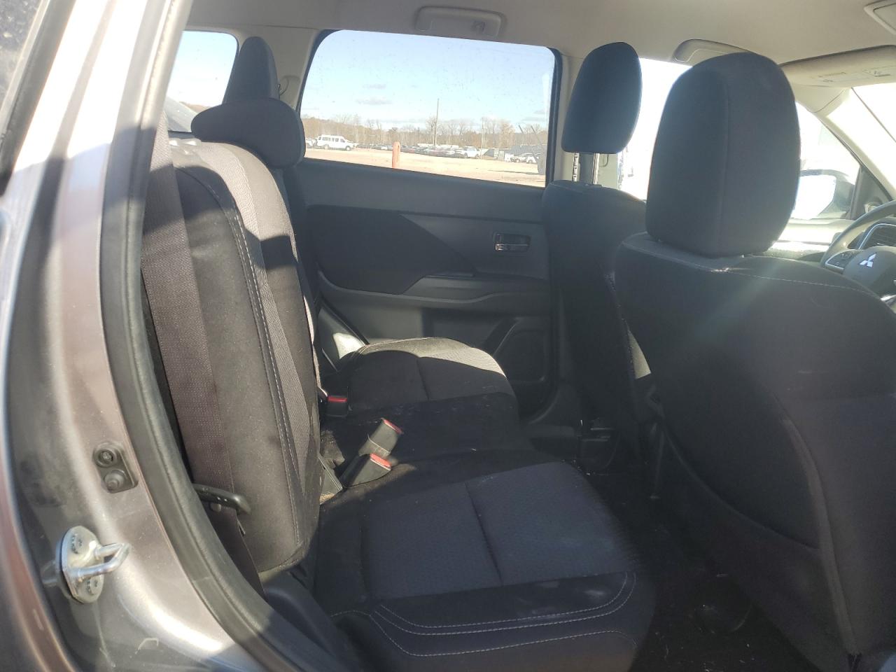 2019 Mitsubishi Outlander Es VIN: JA4AD2A33KZ032656 Lot: 91644245