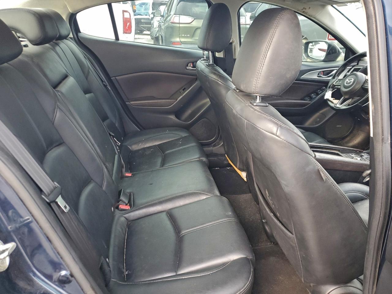 2018 Mazda 3 Touring VIN: 3MZBN1V31JM208595 Lot: 94361095