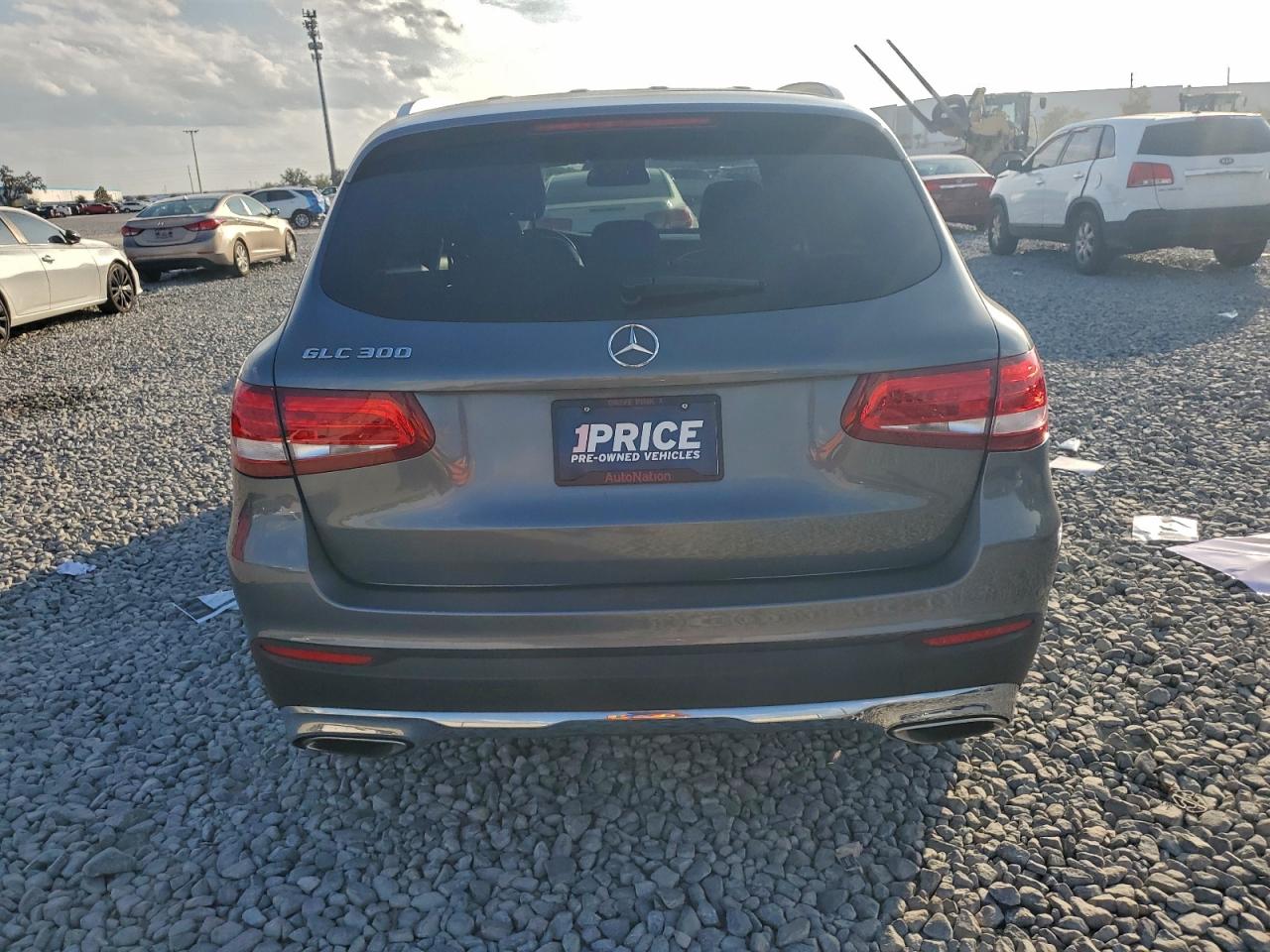 2017 Mercedes-Benz Glc 300 VIN: WDC0G4JB0HF120516 Lot: 94300105