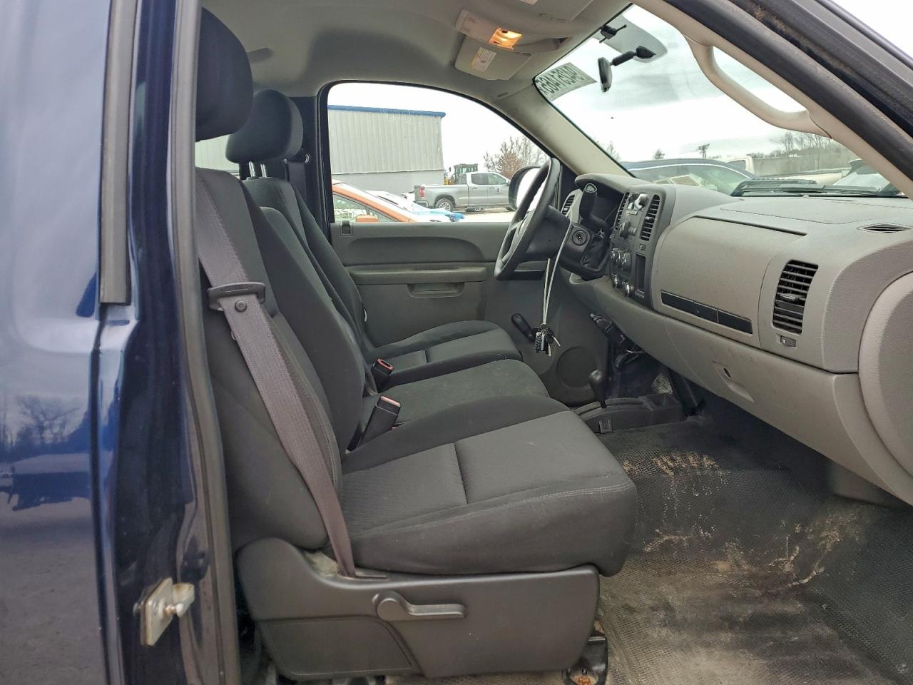 2011 Chevrolet Silverado K1500 VIN: 1GCNKPEAXBZ274265 Lot: 94251465