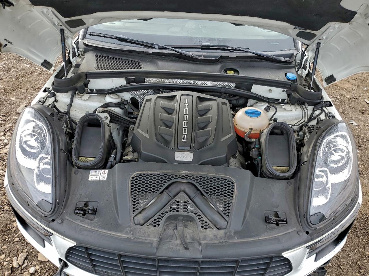 2018 Porsche Macan S VIN: WP1AB2A59JLB38168 Lot: 94076205