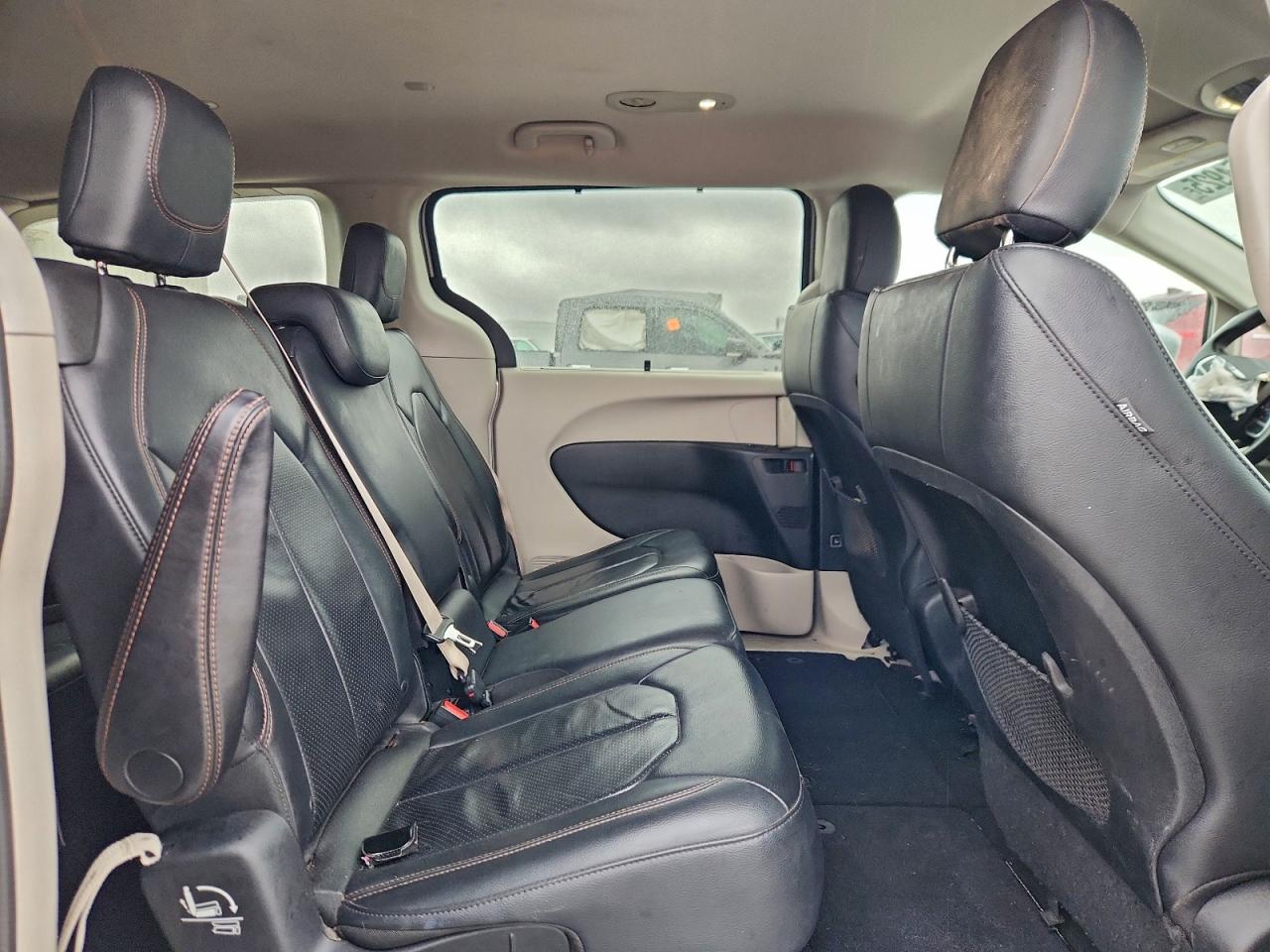 2018 Chrysler Pacifica Touring L VIN: 2C4RC1BG9JR124208 Lot: 94254925