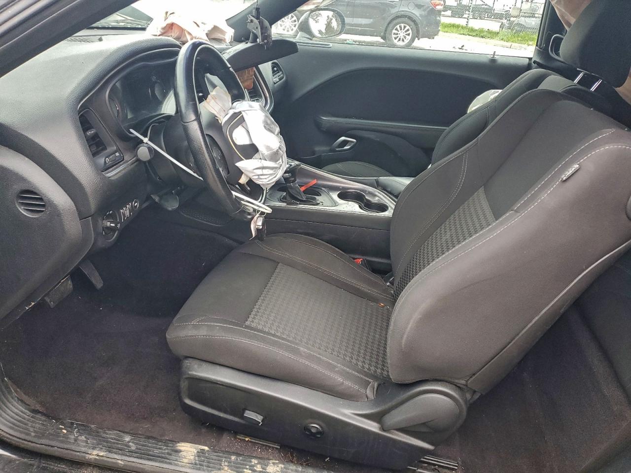 2018 Dodge Challenger Sxt VIN: 2C3CDZAG8JH131860 Lot: 93993755