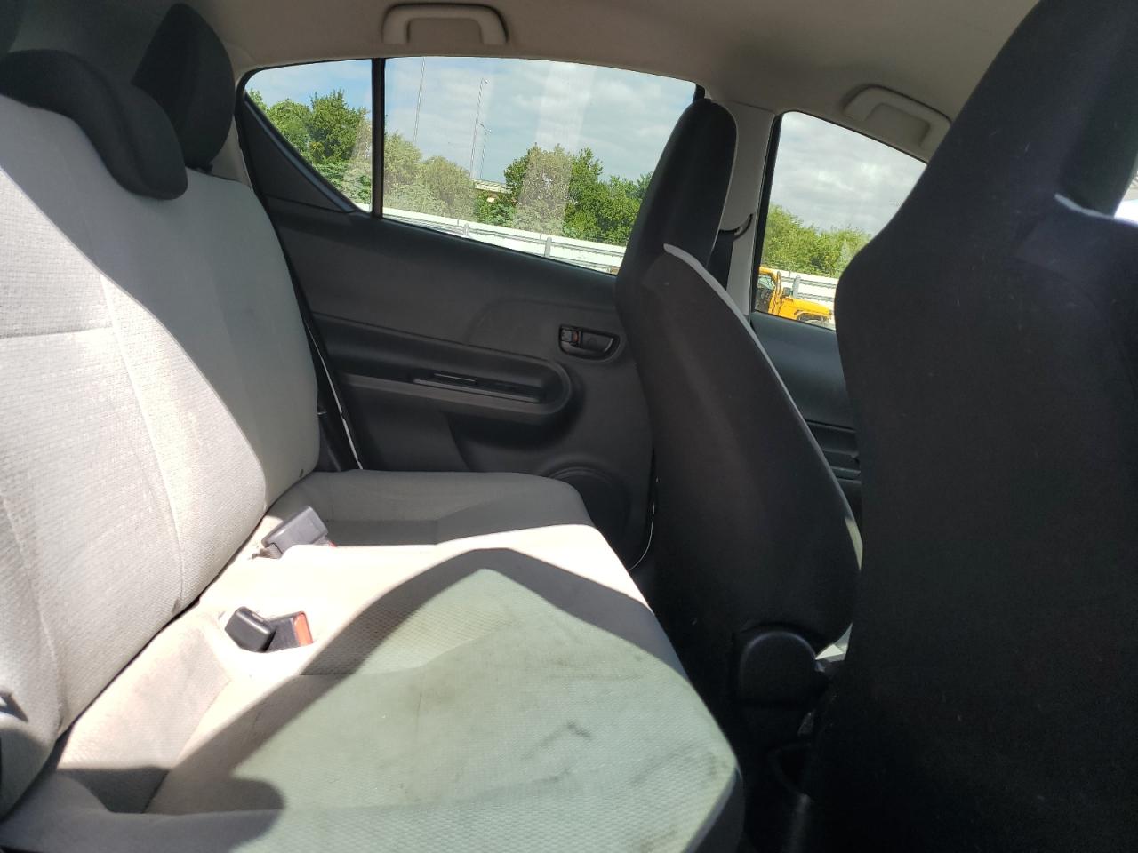 2017 Toyota Prius C VIN: JTDKDTB32H1592531 Lot: 91737085