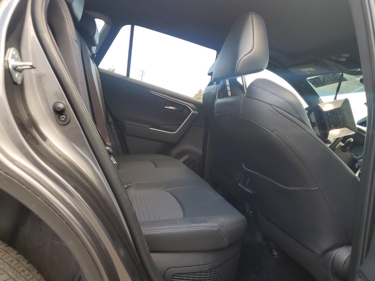 2022 Toyota Rav4 Xse VIN: JTME6RFVXND530505 Lot: 92319275