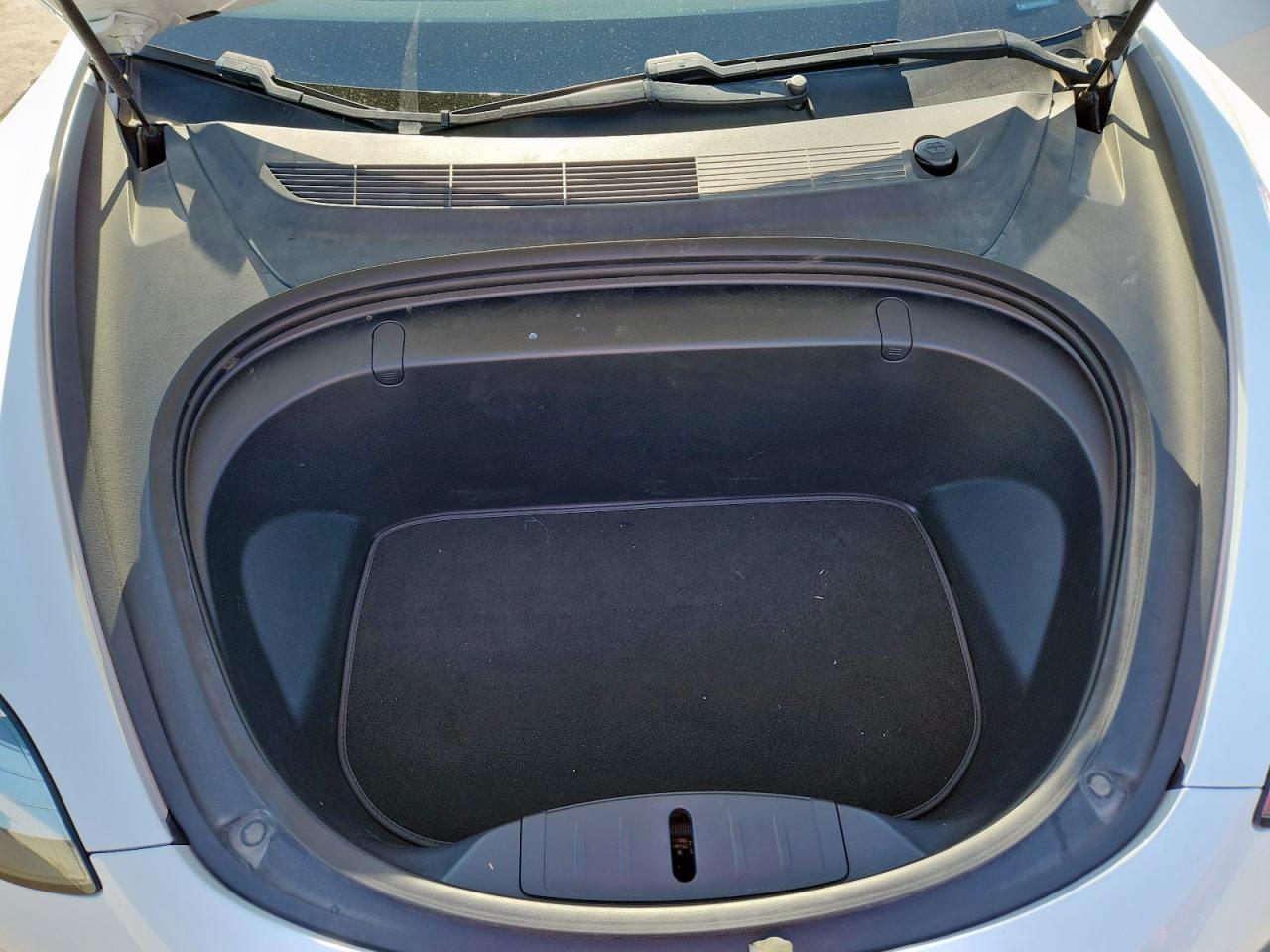 2018 Tesla Model 3 VIN: 5YJ3E1EB3JF100207 Lot: 91443215