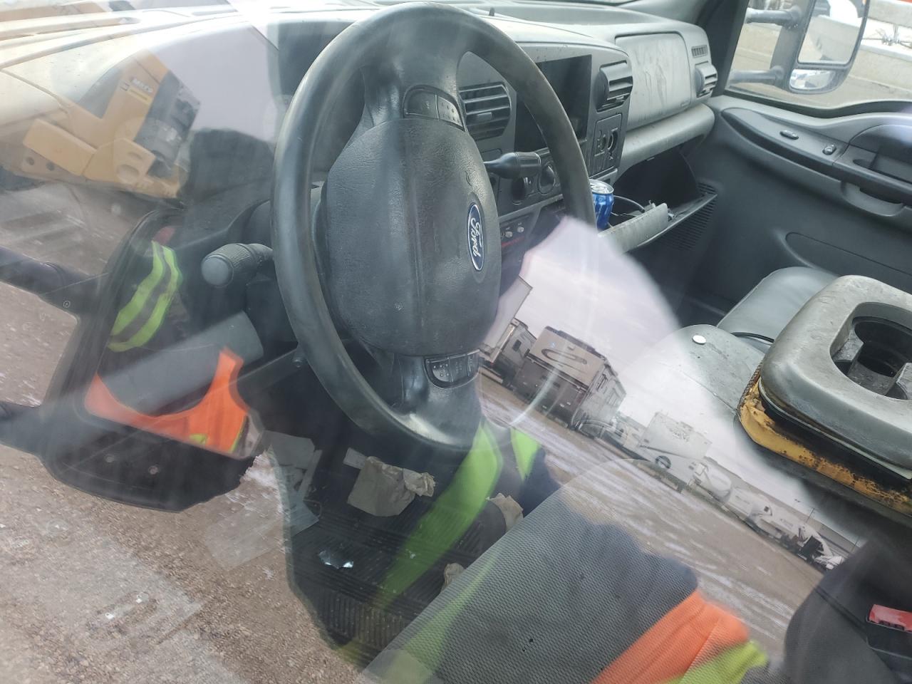 2006 Ford F550 Super Duty VIN: 1FDAF56P06EA33463 Lot: 93146795