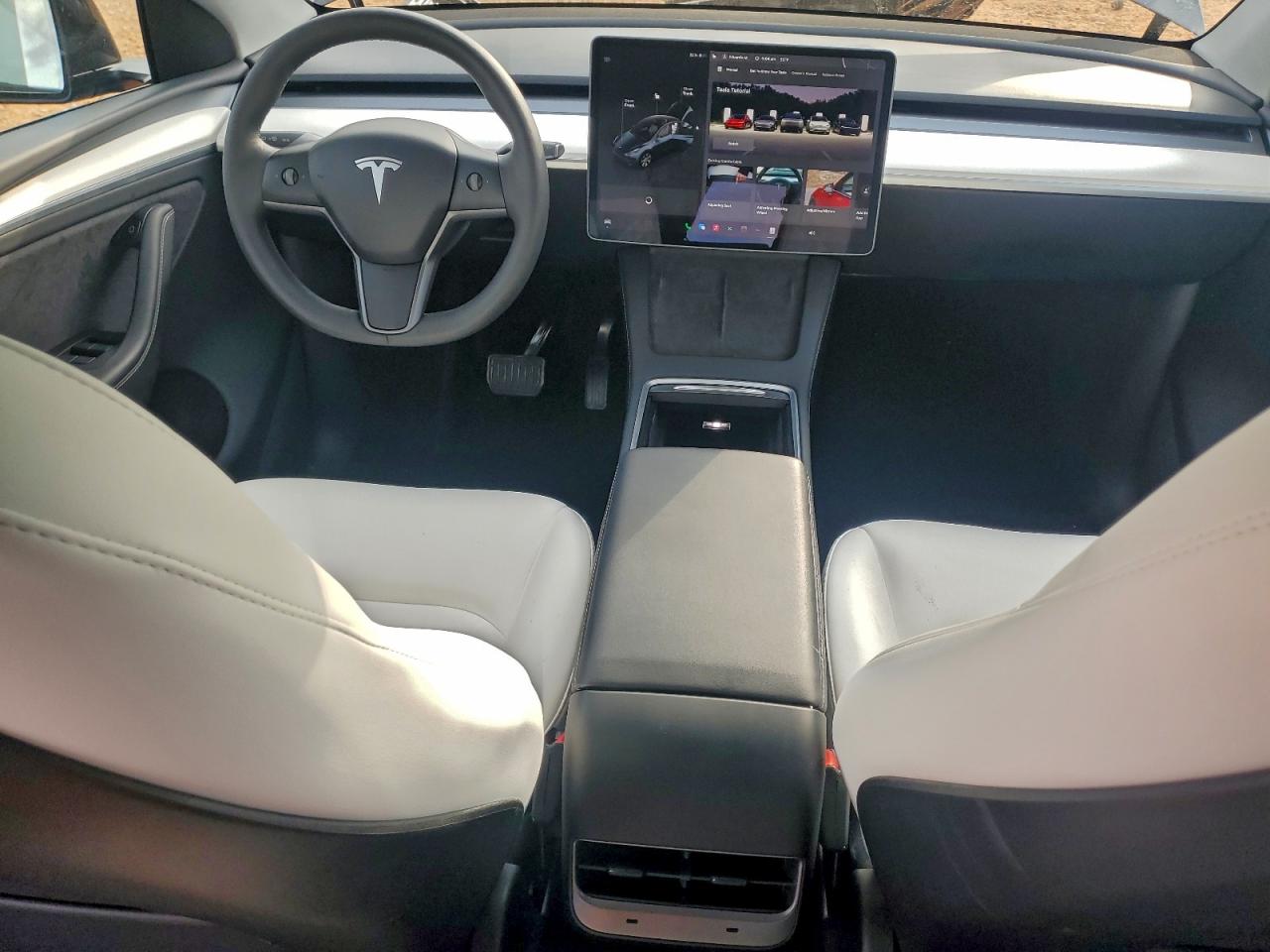 2024 Tesla Model Y VIN: 7SAYGDEE2RA222936 Lot: 94159295