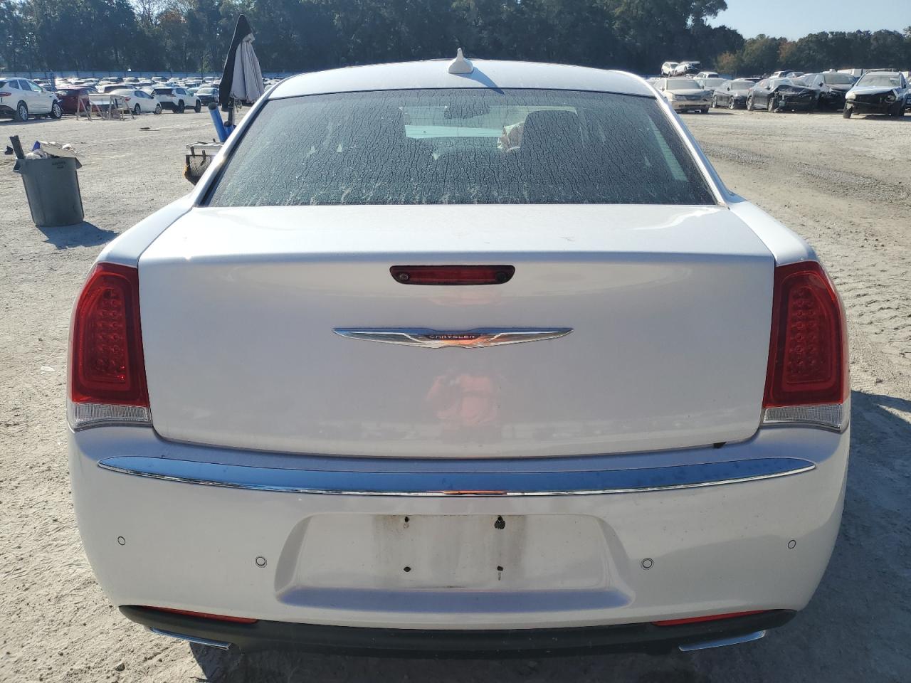 2015 Chrysler 300 Limited VIN: 2C3CCAAG5FH853931 Lot: 93369915
