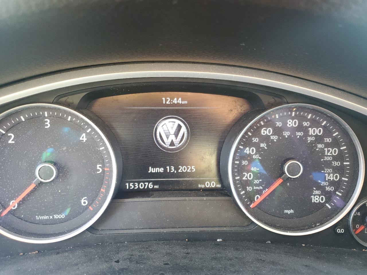 2013 Volkswagen Touareg V6 Tdi VIN: WVGEP9BP8DD006722 Lot: 91193645