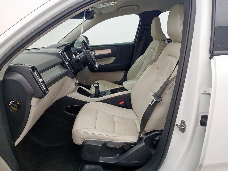 2021 VOLVO XC40 1.5 T3 [163] MOMENTUM 5DR