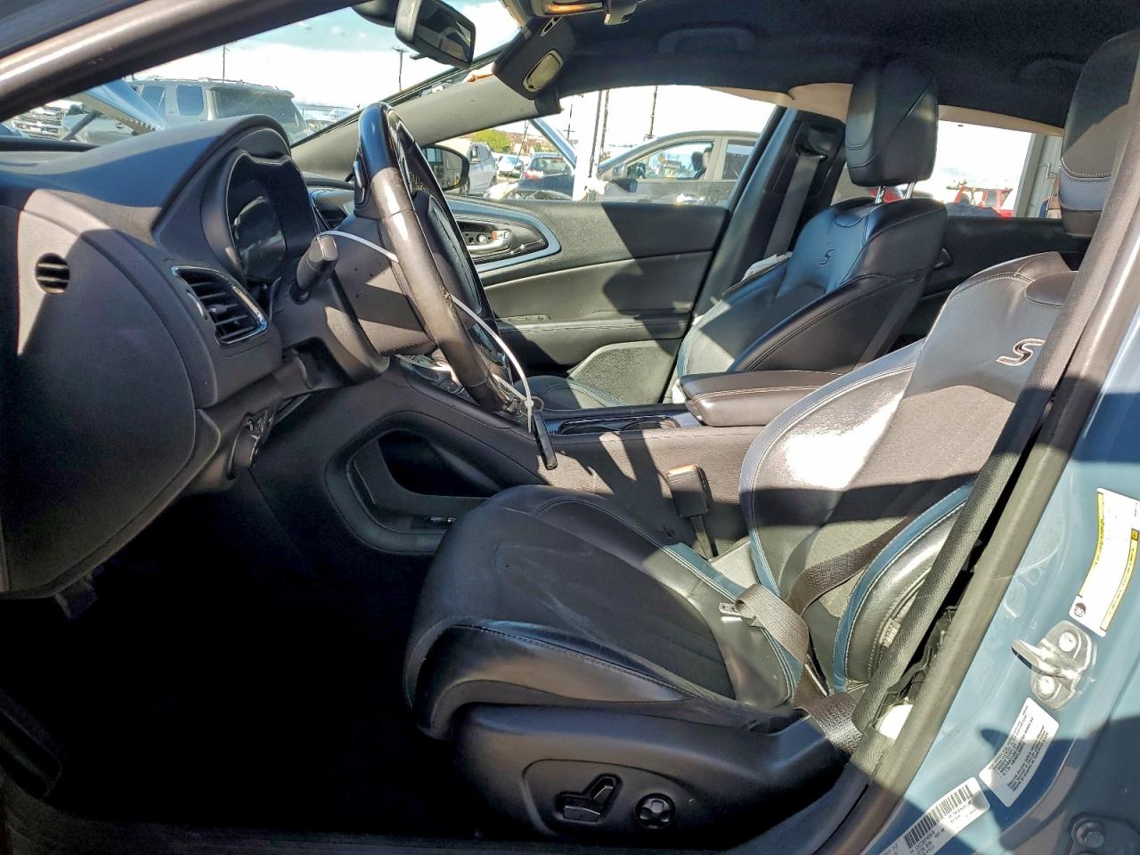 2015 Chrysler 200 S VIN: 1C3CCCBB3FN680478 Lot: 94240285