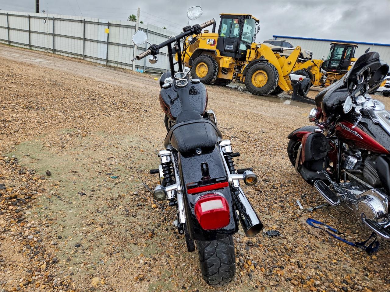 2017 Harley-Davidson Fxdl Dyna Low Rider VIN: 1HD1GNM10HC15910 Lot: 94516815