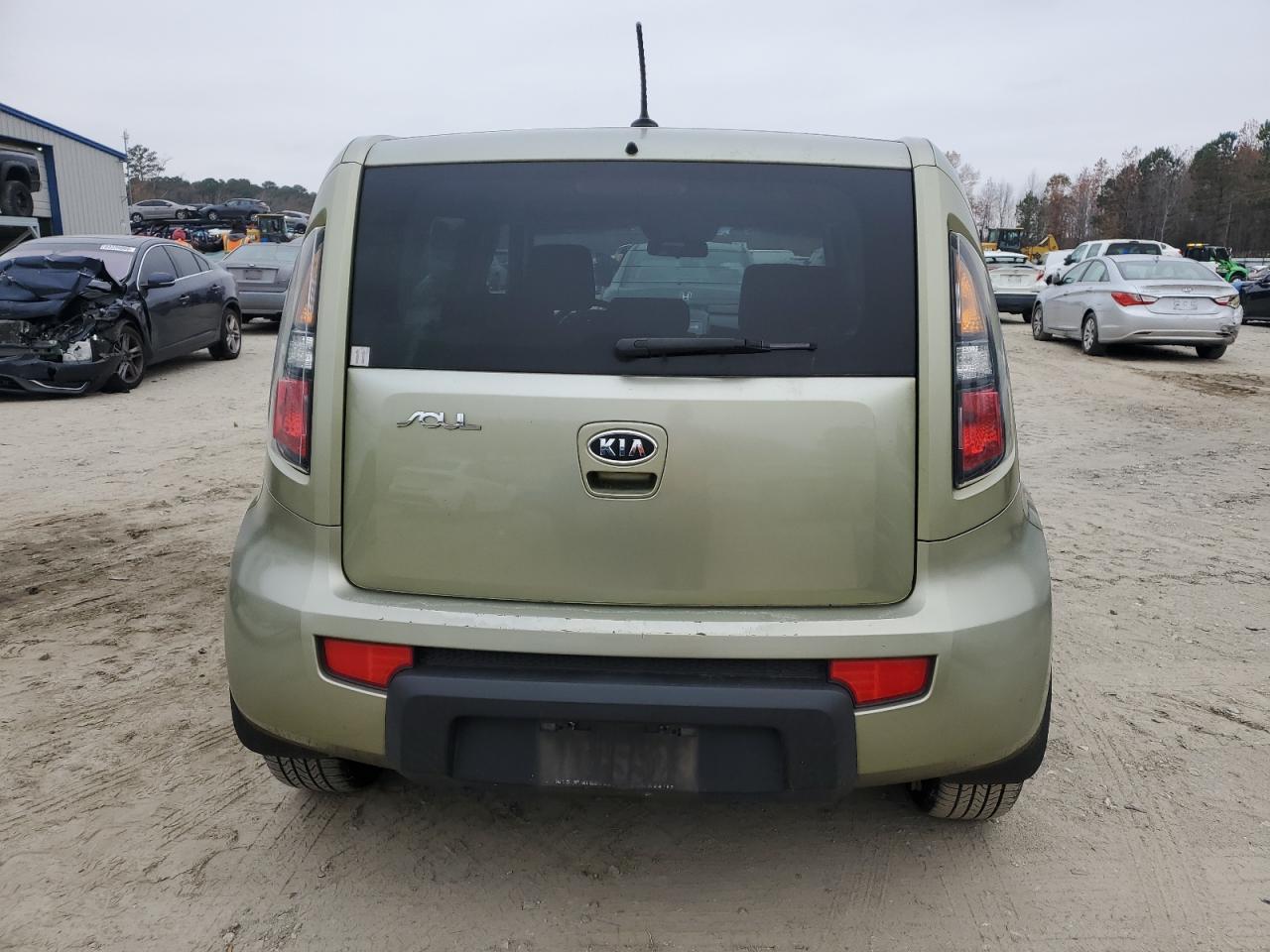 2010 Kia Soul + VIN: KNDJT2A21A7149257 Lot: 93481165