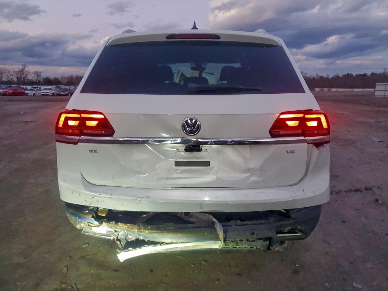 2018 Volkswagen Atlas Se VIN: 1V2DR2CA7JC558336 Lot: 94747855
