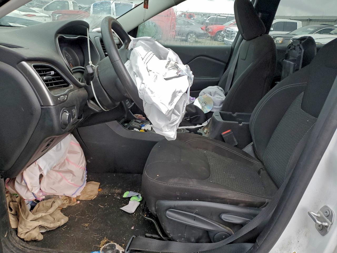 2020 Jeep Cherokee Latitude VIN: 1C4PJLCB9LD652848 Lot: 93661245