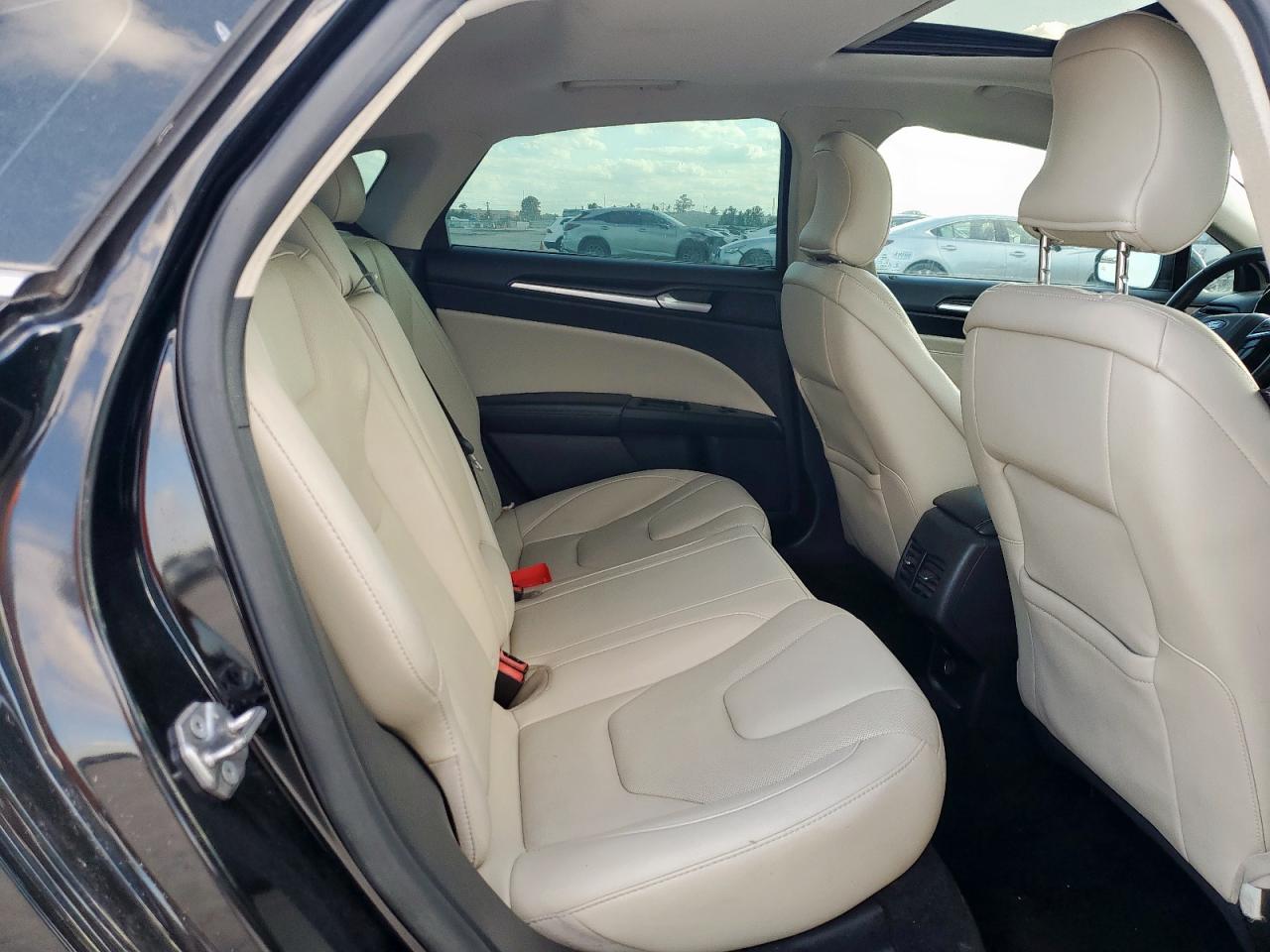 2017 Ford Fusion Titanium VIN: 3FA6P0K97HR130442 Lot: 91795935