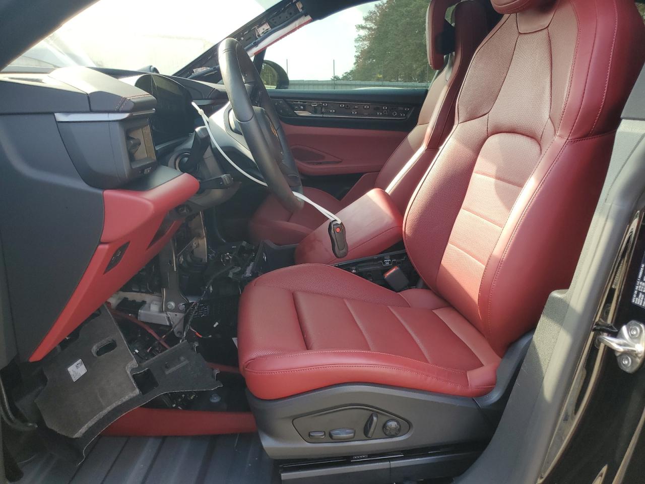 2025 Porsche Macan VIN: WP1AD2XA1SL077024 Lot: 92683675