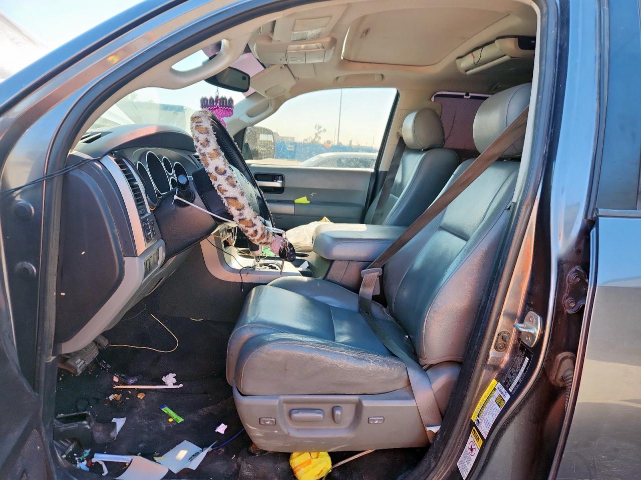 2013 Toyota Sequoia Limited VIN: 5TDKY5G18DS049415 Lot: 93033415