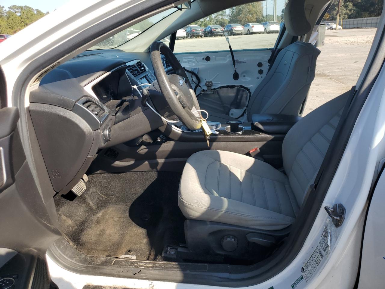 2015 Ford Fusion S VIN: 3FA6P0G73FR262800 Lot: 93202355