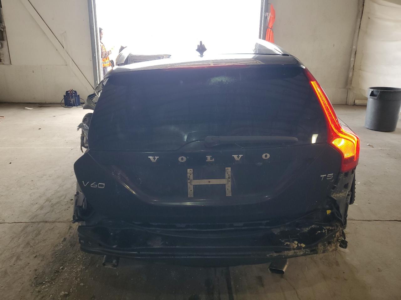 2015 Volvo V60 Platinum VIN: YV140MEM4F1258362 Lot: 91550405