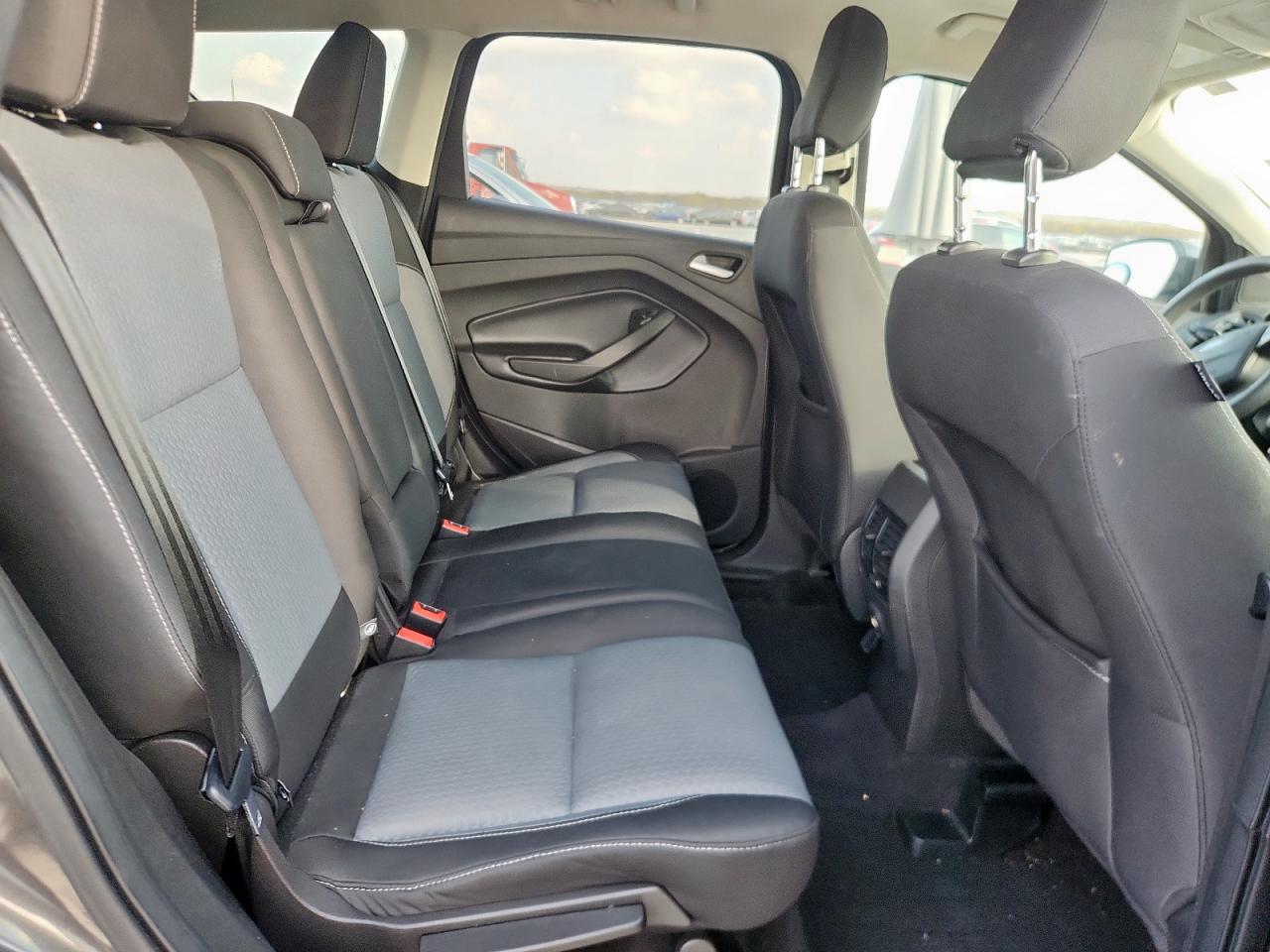 2018 Ford Escape Se VIN: 1FMCU9GD2JUC95557 Lot: 92897865