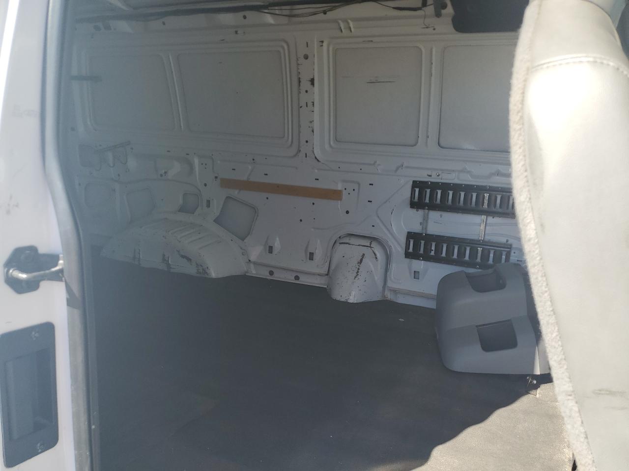 2009 Ford Econoline E250 Van VIN: 1FTNE24W09DA53210 Lot: 93288315