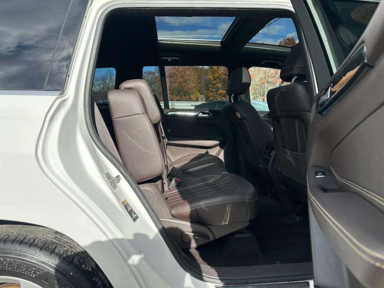 Фото: 4JGDF6EE9HA798054