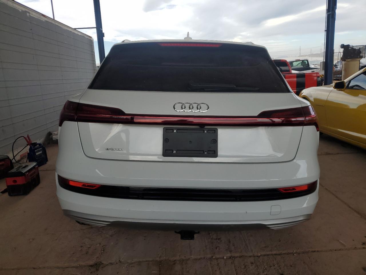2019 Audi E-Tron Prestige VIN: WA1VAAGE5KB012852 Lot: 92727605