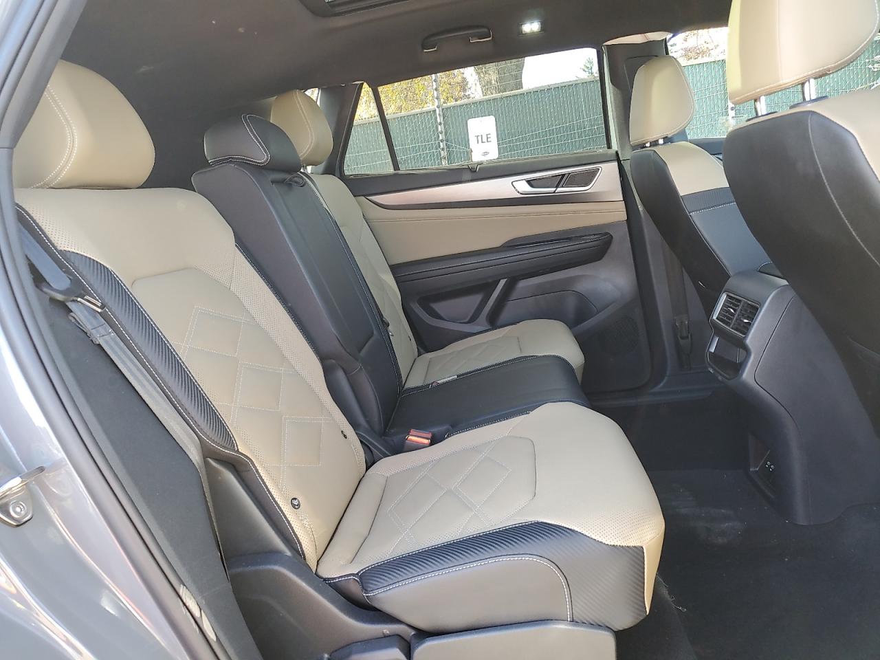 2025 Volkswagen Atlas Cross Sport Se VIN: 1V2KE2CA2SC214367 Lot: 91509295