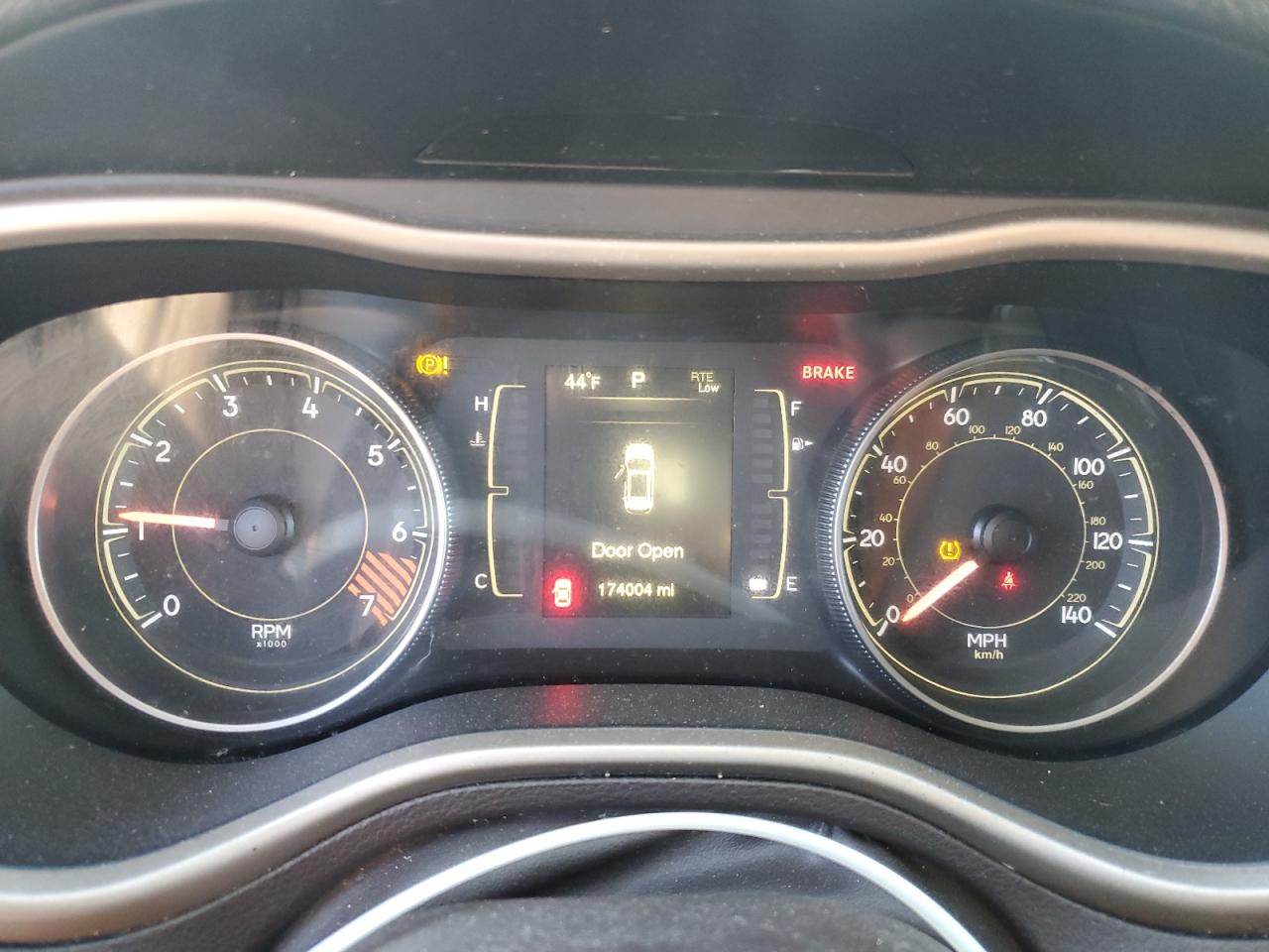 2014 Jeep Cherokee Latitude VIN: 1C4PJMCB4EW198392 Lot: 91301725