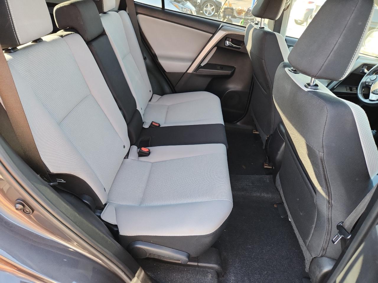 2017 Toyota Rav4 Xle VIN: 2T3RFREV0HW559585 Lot: 91705565