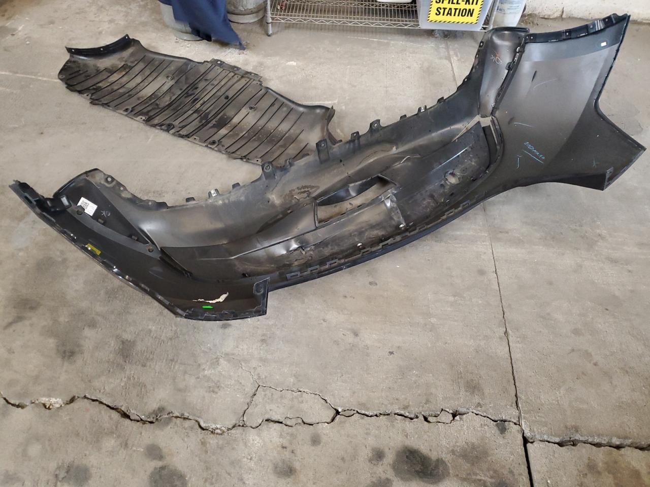 2024 Tesla Model Y VIN: 7SAYGDEDXRF095749 Lot: 92852895