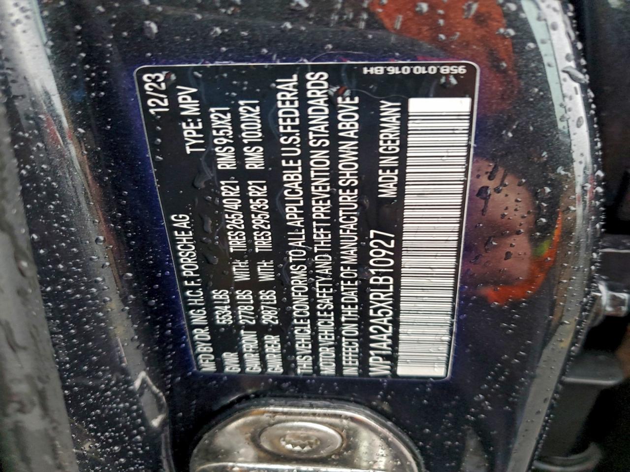 2024 Porsche Macan Base VIN: WP1AA2A5XRLB10927 Lot: 94135355